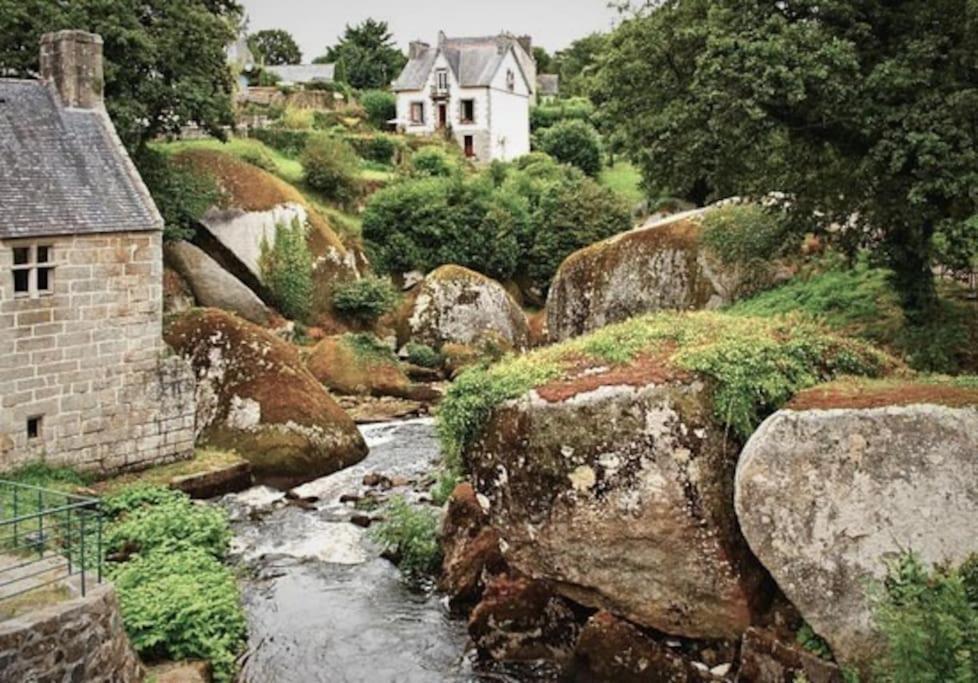 Vue Imprenable Sur Le Moulin Du Chaos ! Lägenhet Huelgoat Exteriör bild